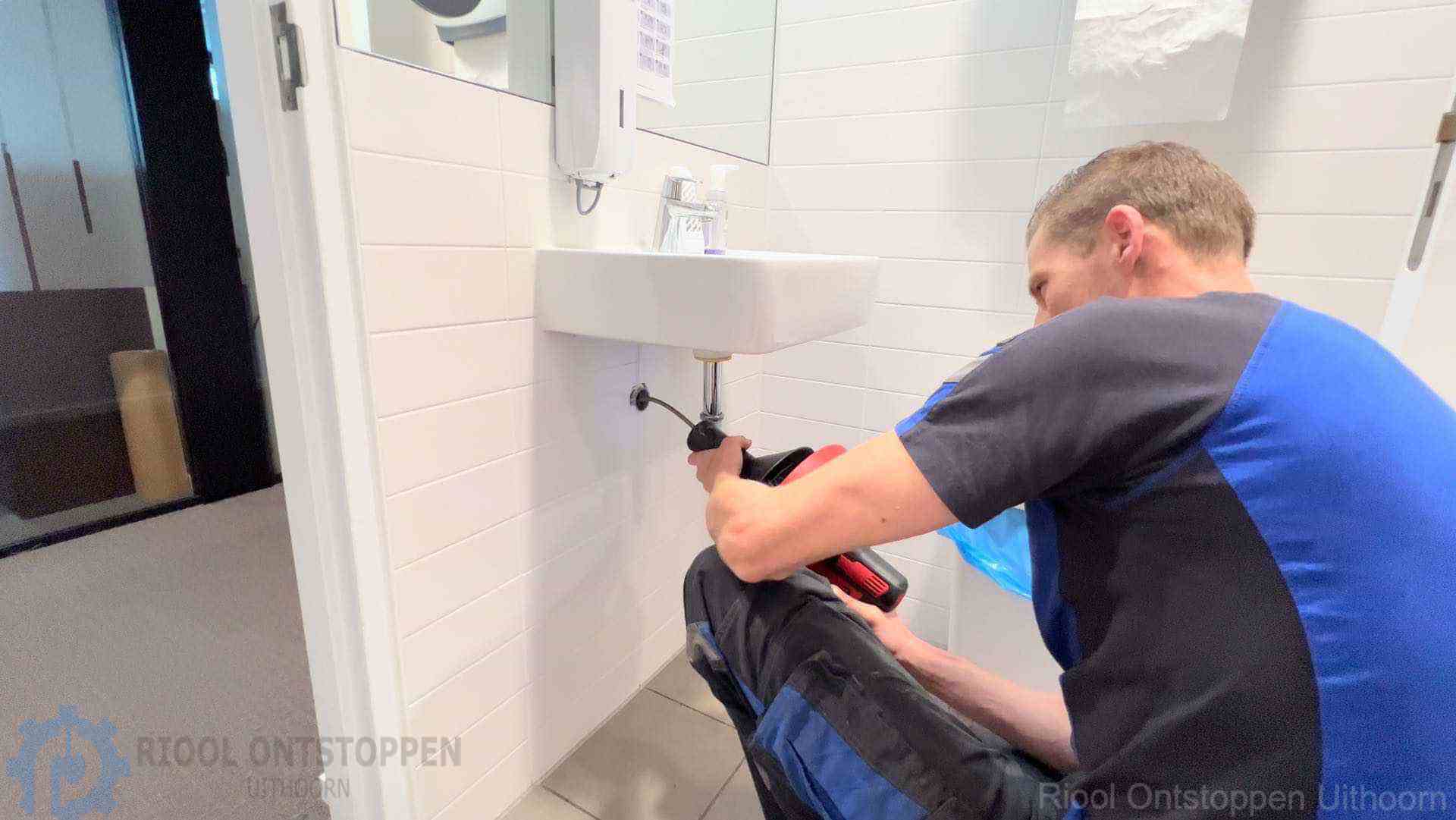 Afvoer ontstoppen Uithoorn